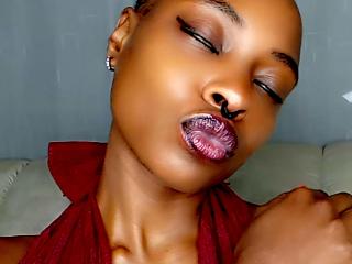 Queen-Adora-hot - Live sexe cam - 26979150