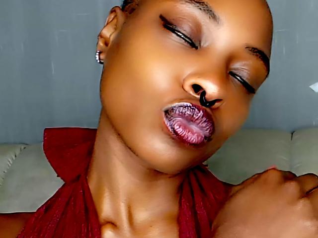 Queen-Adora-hot - Live porn &amp; sex cam - 26979150