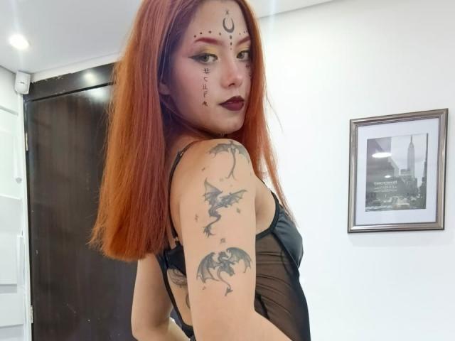 EmmaThomsonn - Live porn &amp; sex cam - 26979444