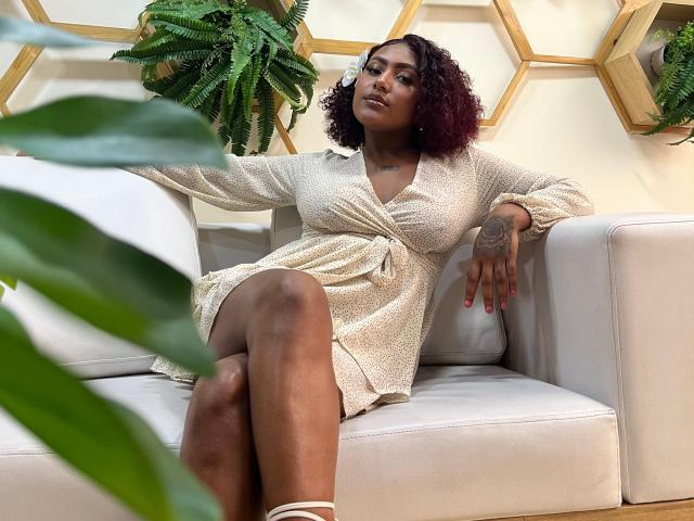 AmberQueeny - Live sex cam - 26984596