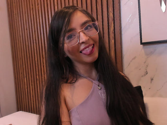 EvaMcAllister - Live sex cam - 26996371