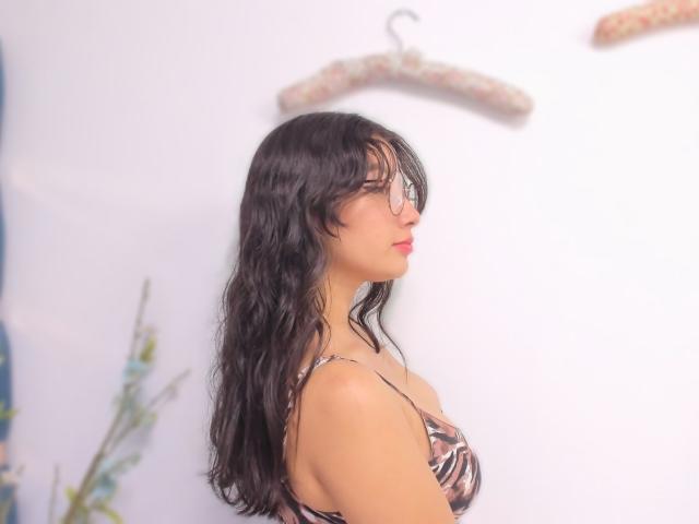 Genesiss - Live sex cam - 27006612