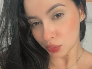 EmilyParkerr - Live porn &amp; sex cam - 27012660