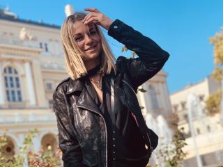 BelleLisaG - Live sex cam - 27016071