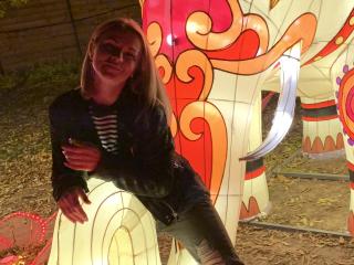 BelleLisaG - Live sex cam - 27016176