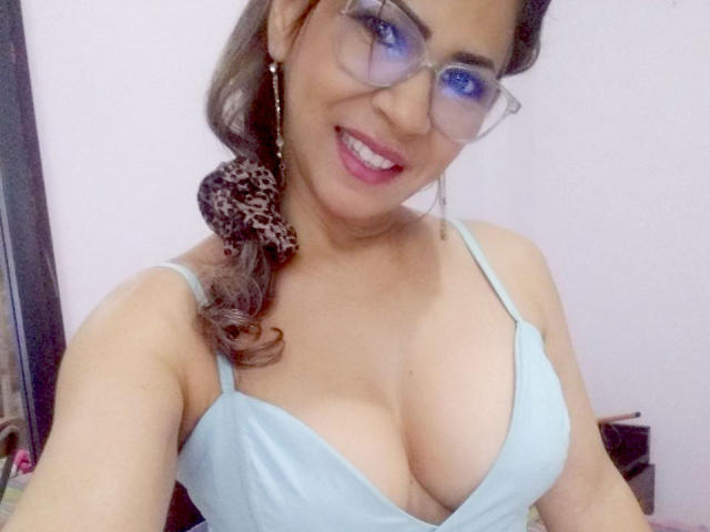 BrigiteWalsh - Sexe cam en vivo - 27023734