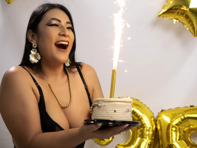 EmaFoxy - Live sex cam - 27027423