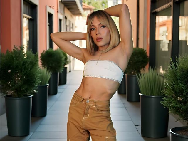 MegandoSantoss - Live Sex Cam - 27034017