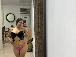 SharonKlart - Live Sex Cam - 27045665
