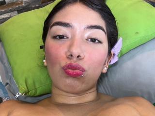 SharonKlart - Live Sex Cam - 27045714
