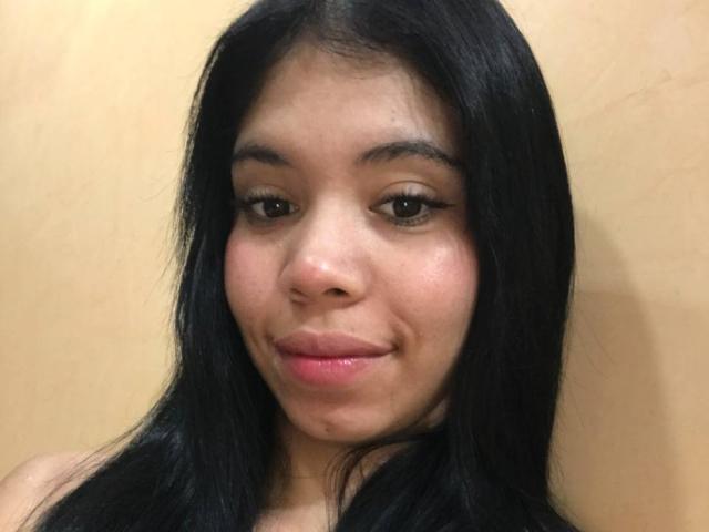 EmaGarces - Live sex cam - 27054443