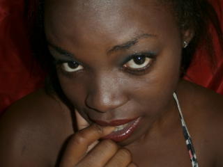 BisouBisou - Show live xXx with a latin Hot girl 