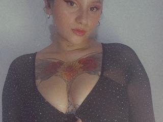 Watch  Milanixon live on XLoveCam