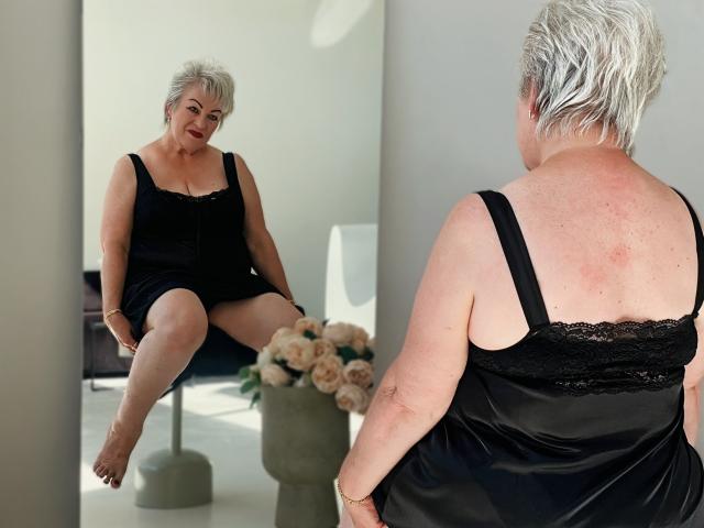 KayleSmoll - Live sexe cam - 27080679