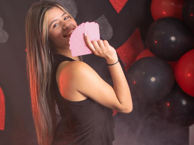 SheylaSpooner - Live sex cam - 27104920