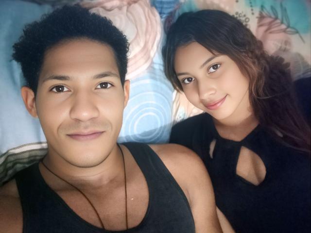 GibsonAndAsleys - Live sex cam - 27112060