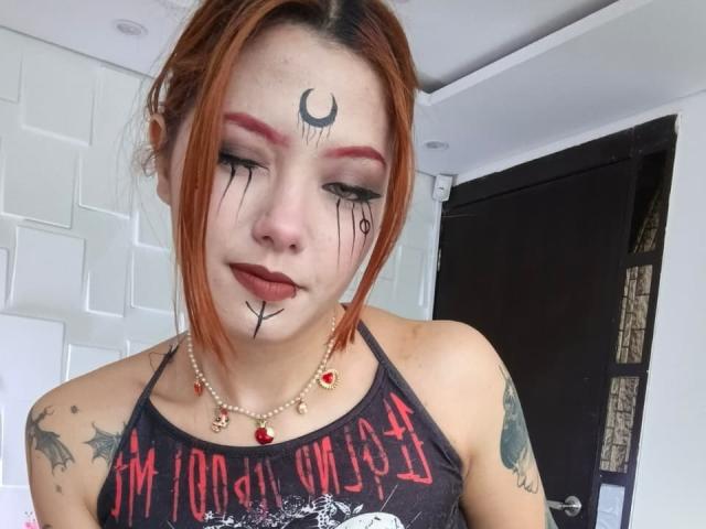 EmmaThomsonn - Live porn &amp; sex cam - 27136532