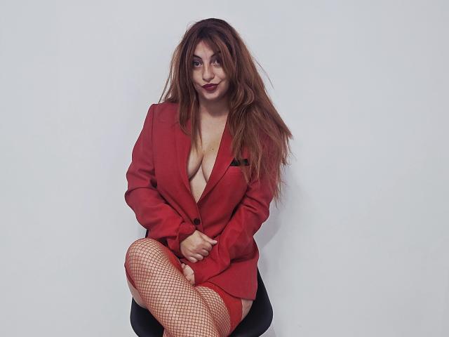 GiannaSexxy - Live sex cam - 27149594
