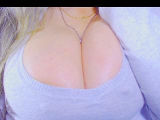 GilliSkquirtty - Live porn &amp; sex cam - 27159282