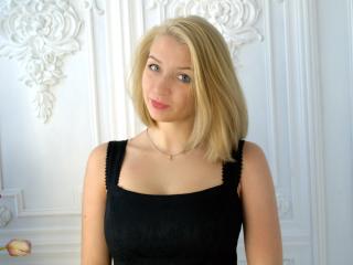 SexyWillow - Chat live exciting with a gold hair Sexy girl 