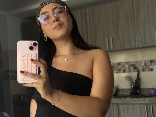 SofiaBrowm - Live porn &amp; sex cam - 27169383