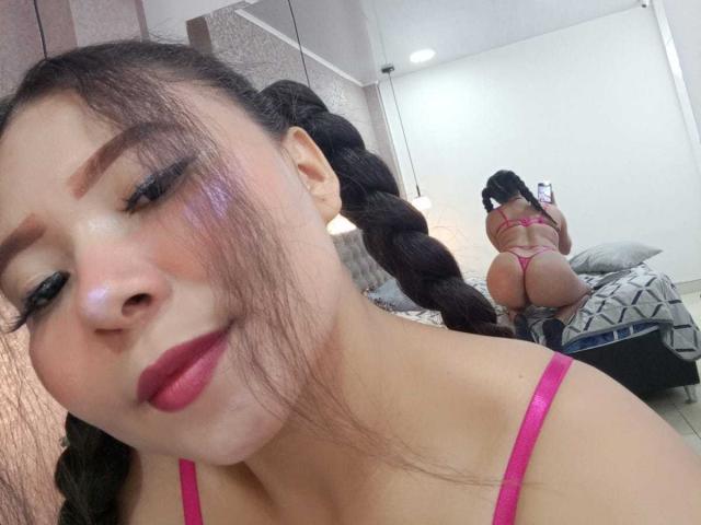 JadeFoxx - Live Sex Cam - 27183586