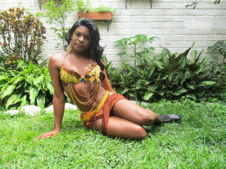 EileenSahiara - Web cam nude with a hot body Trans 