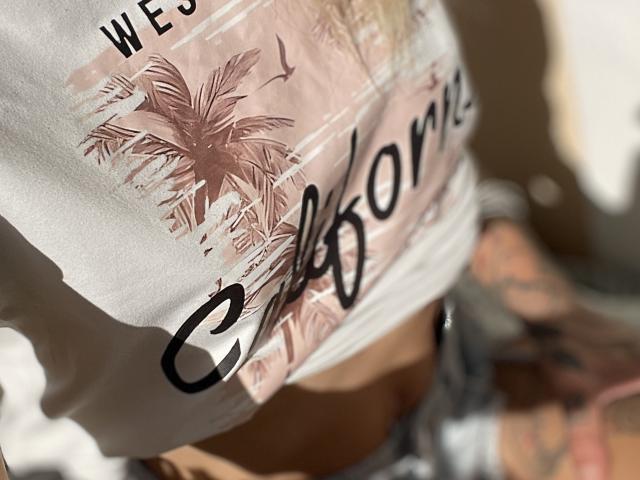 DaneeSoHot - Live sexe cam - 27205853