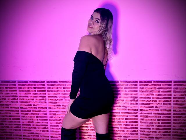 TarahDustin - Live porn &amp; sex cam - 27213483