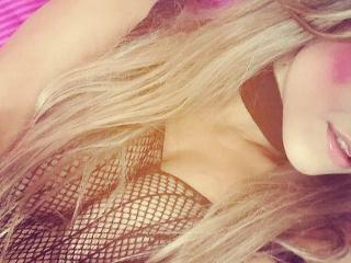 SlinkyAngeel - Chat cam nude with a golden hair Girl 