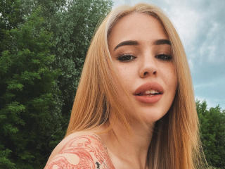 Sexy nude photo of AmyyGlad