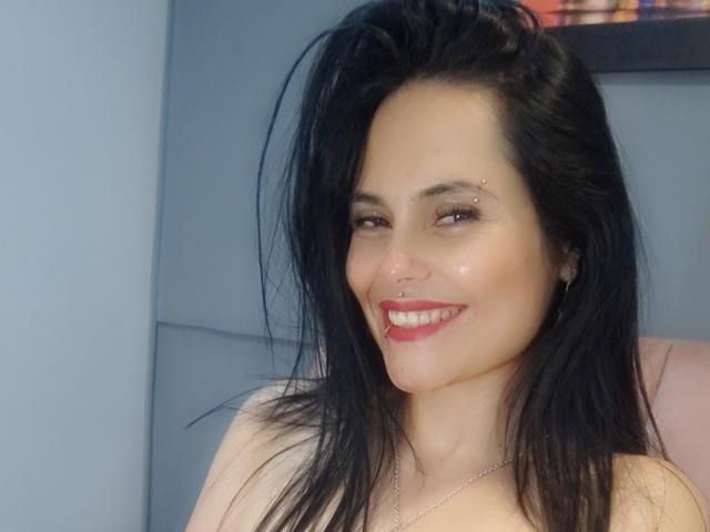CharlotteCrofort - Live sex cam - 27238109