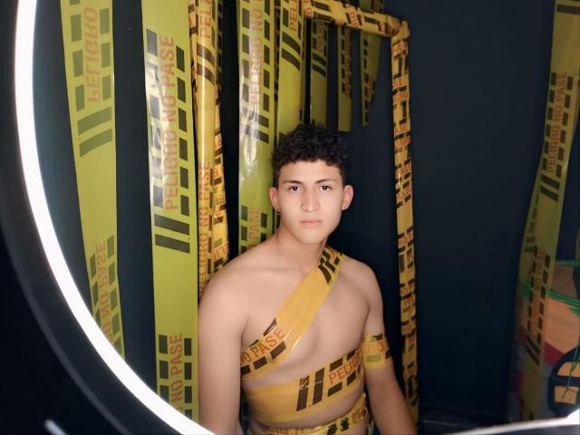 AxelSavage - Sexe cam en vivo - 27238494