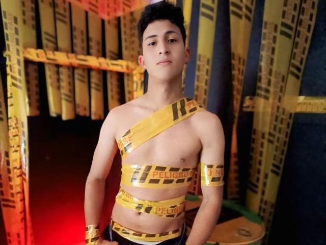 AxelSavage - Sexe cam en vivo - 27238529