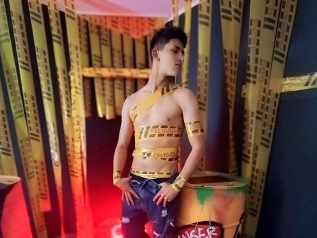 AxelSavage - Sexe cam en vivo - 27238557