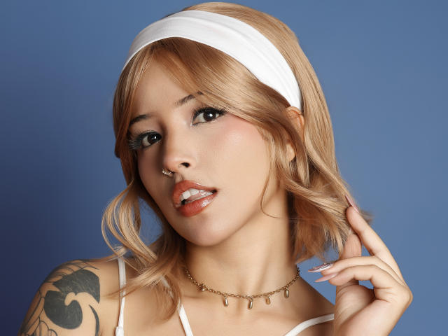 CarlaMiceli - Live Sex Cam - 27256953