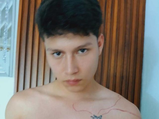 DanielOn - Live sex cam - 27266787