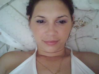 Lorenne - online chat hot with this vigorous body 18+ teen woman 