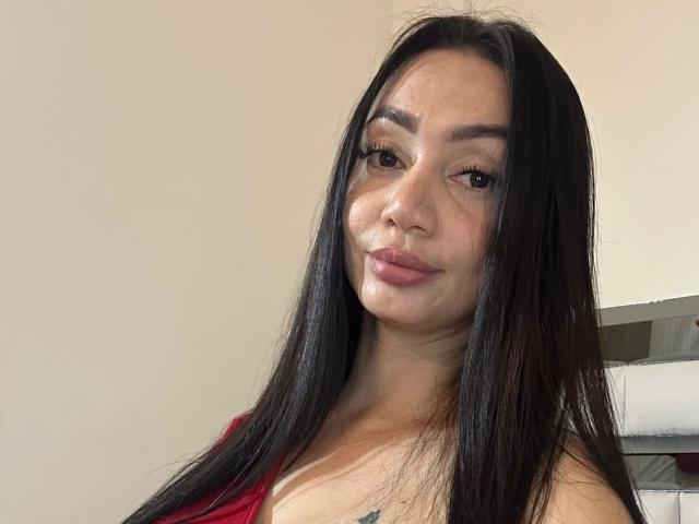 SophieLombardo - Live Sex Cam - 27280221