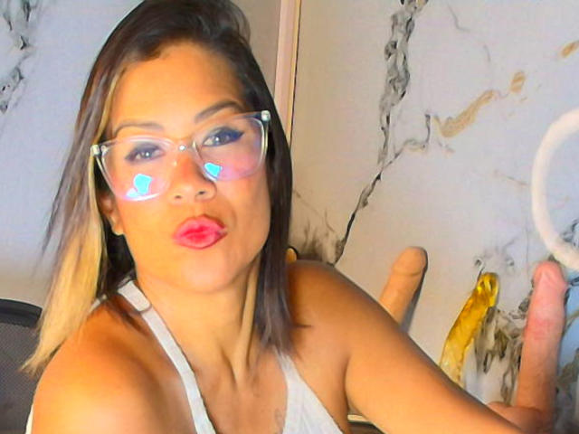 AlixLow - Live sexe cam - 27281271