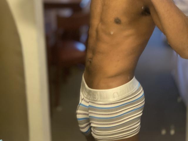 KingBlaze - Live sex cam - 27289420