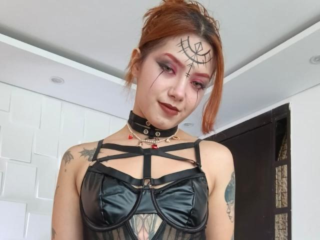 EmmaThomsonn - Live porn &amp; sex cam - 27292031