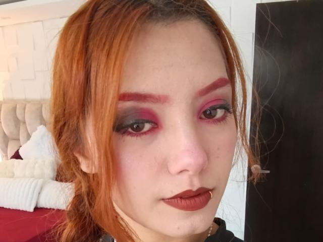 EmmaThomsonn - Live porn &amp; sex cam - 27292143