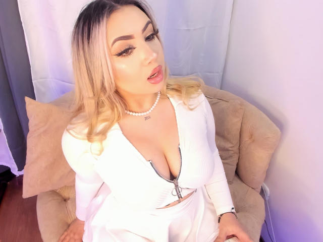 MelissaLust - Live porn &amp; sex cam - 27301040