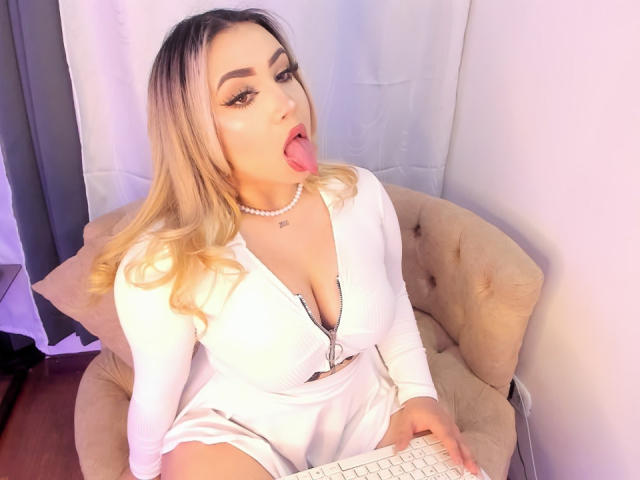 MelissaLust - Sexe cam en vivo - 27301103