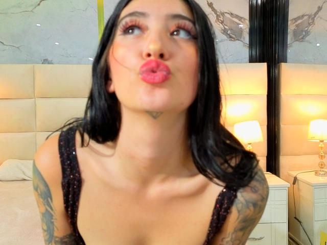 TifanyDiaz - Live sex cam - 27303126