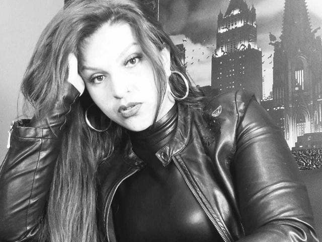 SkylarDesire - Live sex cam - 27335304