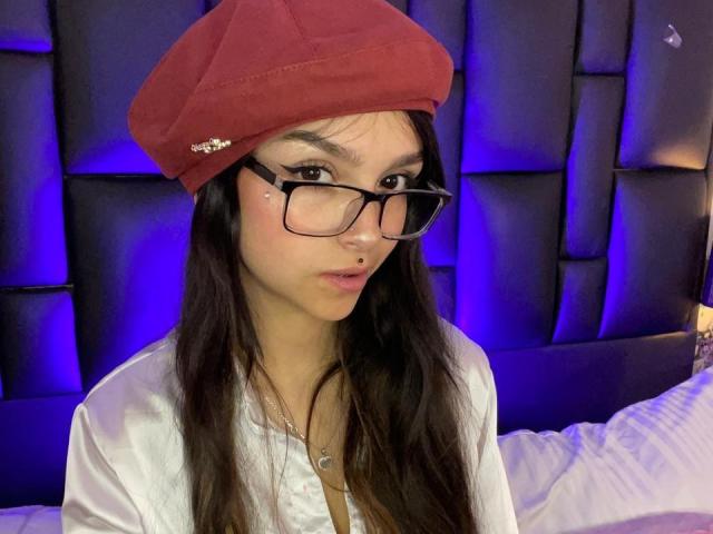 MarietteJones - Live sex cam - 27347372