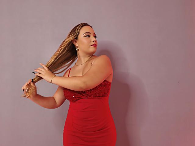 ZoeTobon69 - Live Sex Cam - 27347806