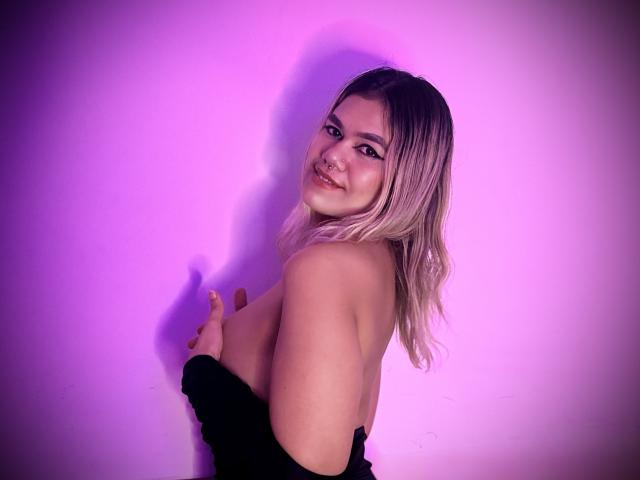 TarahDustin - Live sexe cam - 27351306